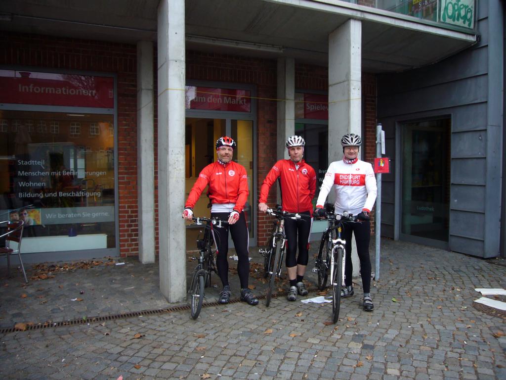 Vor dem Start auf dem Alsterdorfer Markt